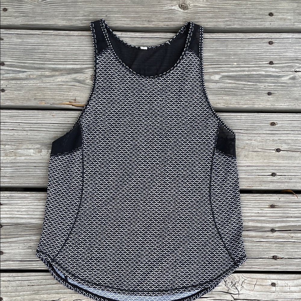 Lululemon Black and White Sleeveless Top